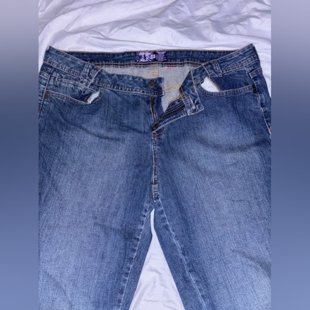 Classic Women's Blue Denim Roll Up Jeans